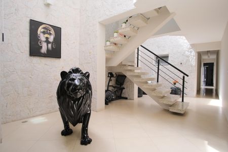 Casa à venda com 320m², 4 quartos e 7 vagasSala