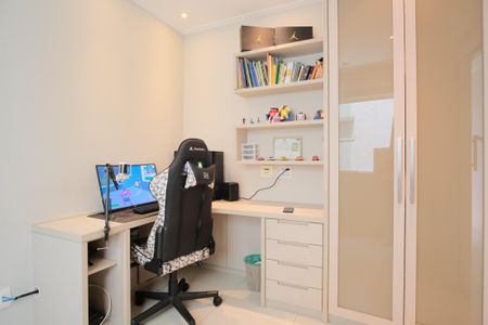 Casa à venda com 320m², 4 quartos e 7 vagasQuarto