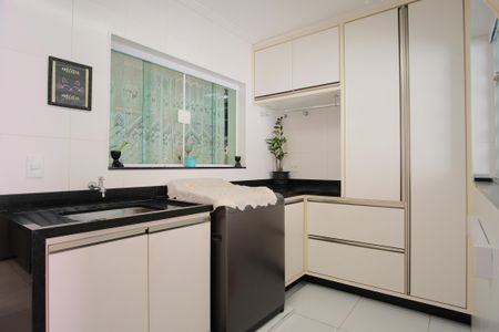 Casa à venda com 320m², 4 quartos e 7 vagasÁrea de Serviço