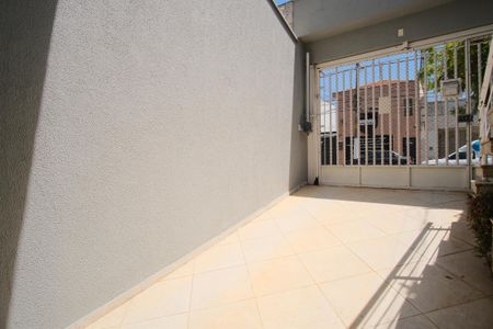 Casa à venda com 320m², 4 quartos e 7 vagasEntrada