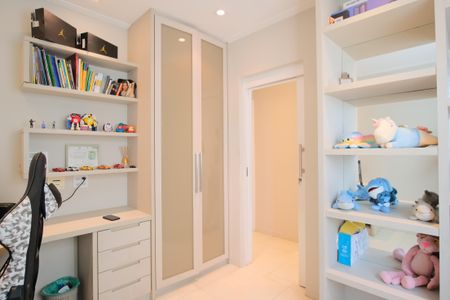 Casa à venda com 320m², 4 quartos e 7 vagasQuarto