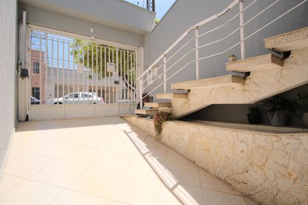 Casa à venda com 320m², 4 quartos e 7 vagasEntrada