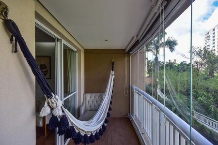 Apartamento à venda com 96m², 2 quartos e 2 vagasVaranda