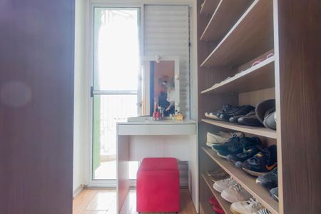 Casa à venda com 120m², 3 quartos e 2 vagasCloset