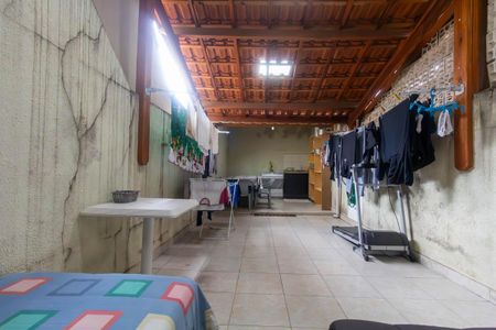 Casa à venda com 120m², 3 quartos e 2 vagasQuintal