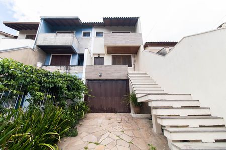 Fachada de casa para alugar com 3 quartos, 195m² em Ipanema, Porto Alegre