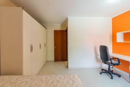 Quarto 2 de casa para alugar com 3 quartos, 195m² em Ipanema, Porto Alegre