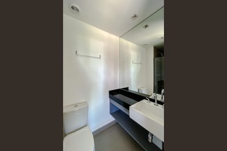 Banheiro de kitnet/studio à venda com 1 quarto, 24m² em Vila Mariana, São Paulo