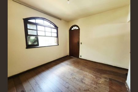 Casa para alugar com 360m², 3 quartos e 1 vagaSala