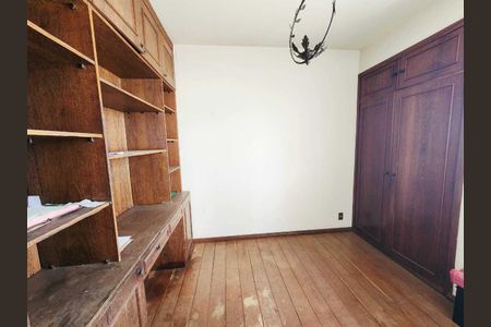 Escritório de casa para alugar com 3 quartos, 360m² em Alto Caiçaras, Belo Horizonte