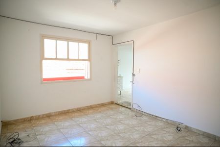 Casa à venda com 136m², 3 quartos e 3 vagasSala 2