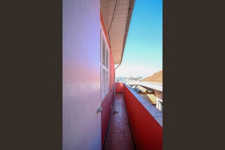 Casa à venda com 136m², 3 quartos e 3 vagasCorredor Externo 2