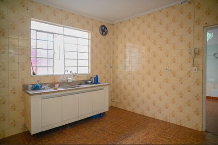 Casa à venda com 136m², 3 quartos e 3 vagasCozinha 