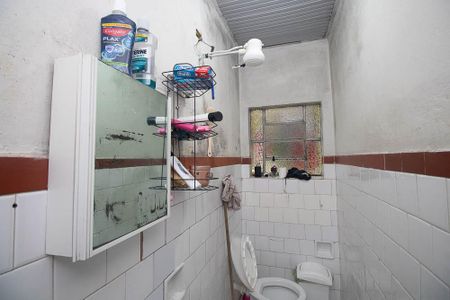 Casa à venda com 140m², 2 quartos e sem vagaBanheiro 