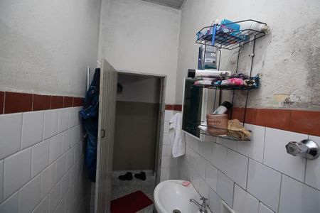 Banheiro  de casa à venda com 2 quartos, 140m² em Vila Medeiros, São Paulo