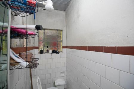 Casa à venda com 140m², 2 quartos e sem vagaBanheiro 