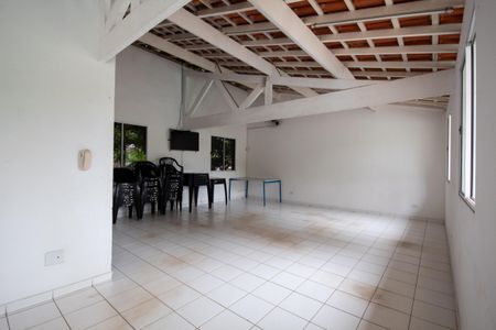 Apartamento para alugar com 55m², 2 quartos e 1 vaga Apartamento para alugar com 55m², 2 quartos e 1 vagaÁrea comum - Salão de festas