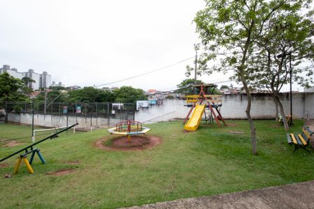 Apartamento para alugar com 55m², 2 quartos e 1 vaga Apartamento para alugar com 55m², 2 quartos e 1 vagaÁrea comum - Playground