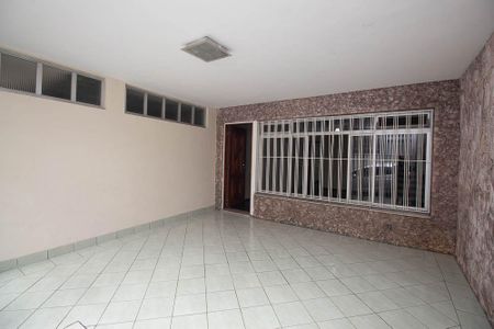 Casa à venda com 170m², 3 quartos e 2 vagasGaragem