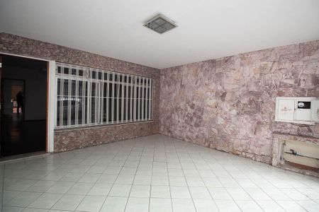 Casa à venda com 170m², 3 quartos e 2 vagasGaragem