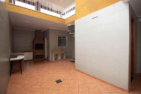 Casa à venda com 170m², 3 quartos e 2 vagasÁrea de Serviço / Quintal