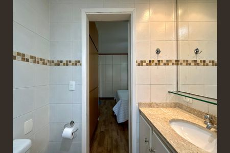 Apartamento para alugar com 50m², 1 quarto e 1 vaga Apartamento para alugar com 50m², 1 quarto e 1 vagaBanheiro da Suíte