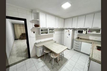 Casa para alugar com 175m², 3 quartos e 2 vagasCozinha