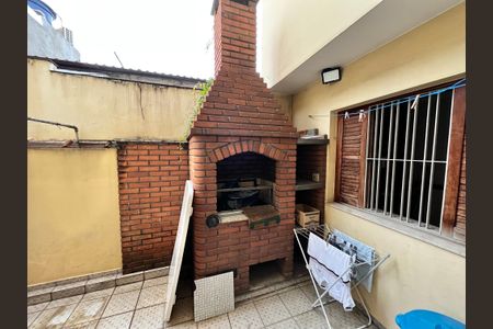 Casa para alugar com 175m², 3 quartos e 2 vagasQuintal