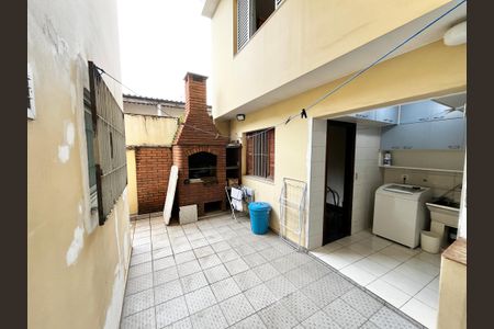 Casa para alugar com 175m², 3 quartos e 2 vagasQuintal