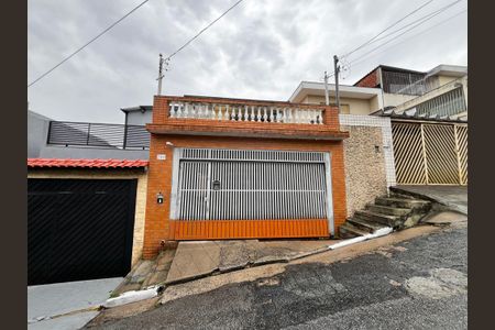 Casa para alugar com 175m², 3 quartos e 2 vagasFachada