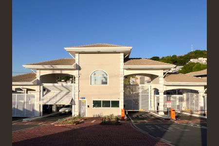 Casa de condomínio para alugar com 345m², 5 quartos e 5 vagas Casa de condomínio para alugar com 345m², 5 quartos e 5 vagasFachada