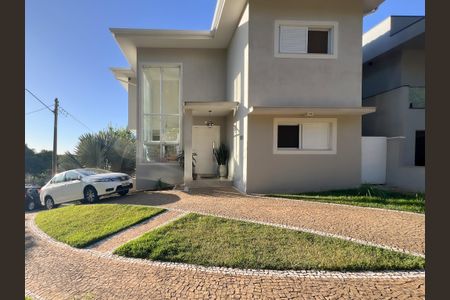 Casa de condomínio para alugar com 345m², 5 quartos e 5 vagas Casa de condomínio para alugar com 345m², 5 quartos e 5 vagasÁrea Externa