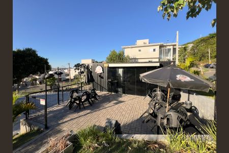 Casa de condomínio para alugar com 345m², 5 quartos e 5 vagas Casa de condomínio para alugar com 345m², 5 quartos e 5 vagasÁrea Externa