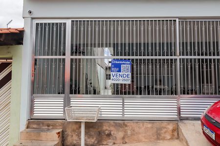 Casa à venda com 184m², 3 quartos e 3 vagasFachada