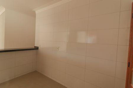 Casa à venda com 100m², 3 quartos e 2 vagas Casa à venda com 100m², 3 quartos e 2 vagasCozinha e Área de Serviço