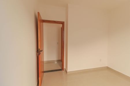 Casa à venda com 100m², 3 quartos e 2 vagas Casa à venda com 100m², 3 quartos e 2 vagasQuarto