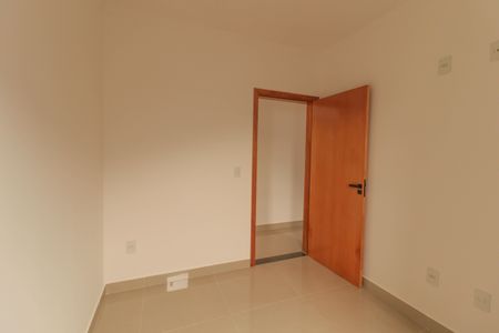 Casa à venda com 100m², 3 quartos e 2 vagas Casa à venda com 100m², 3 quartos e 2 vagasQuarto