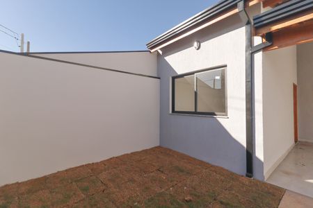 Casa à venda com 100m², 3 quartos e 2 vagas Casa à venda com 100m², 3 quartos e 2 vagasGaragem