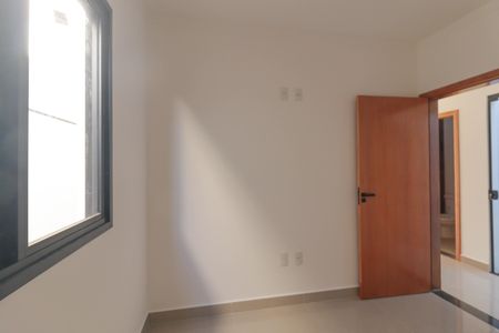 Casa à venda com 100m², 3 quartos e 2 vagasQuarto