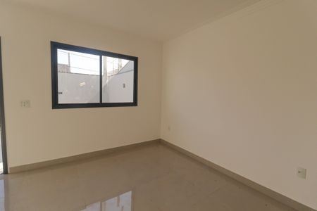 Casa à venda com 100m², 3 quartos e 2 vagasSala