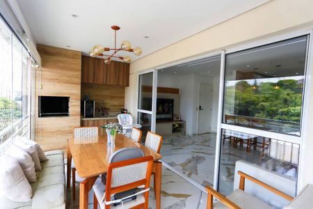 Apartamento para alugar com 96m², 3 quartos e 2 vagas Apartamento para alugar com 96m², 3 quartos e 2 vagasvaranda