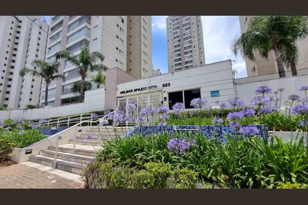 Apartamento para alugar com 96m², 3 quartos e 2 vagas Apartamento para alugar com 96m², 3 quartos e 2 vagasFachada