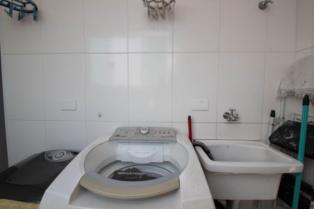 Casa à venda com 65m², 2 quartos e 2 vagasÁrea de Serviço