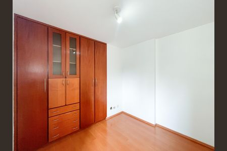 Apartamento à venda com 70m², 2 quartos e 2 vagasQuarto 2
