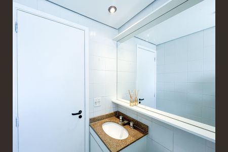 Apartamento à venda com 70m², 2 quartos e 2 vagasBanheiro Social