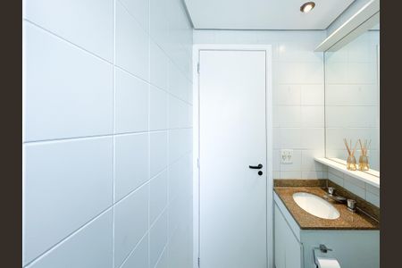 Apartamento à venda com 70m², 2 quartos e 2 vagasBanheiro Social