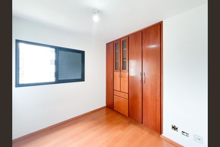 Apartamento à venda com 70m², 2 quartos e 2 vagasQuarto 2