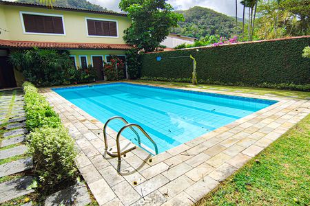 Casa de condomínio à venda com 520m², 6 quartos e 3 vagaspiscina
