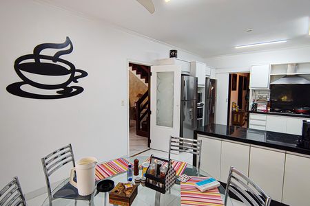 Casa de condomínio à venda com 520m², 6 quartos e 3 vagascopa e cozinha