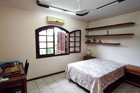 Casa de condomínio à venda com 520m², 6 quartos e 3 vagasquarto 3 suite